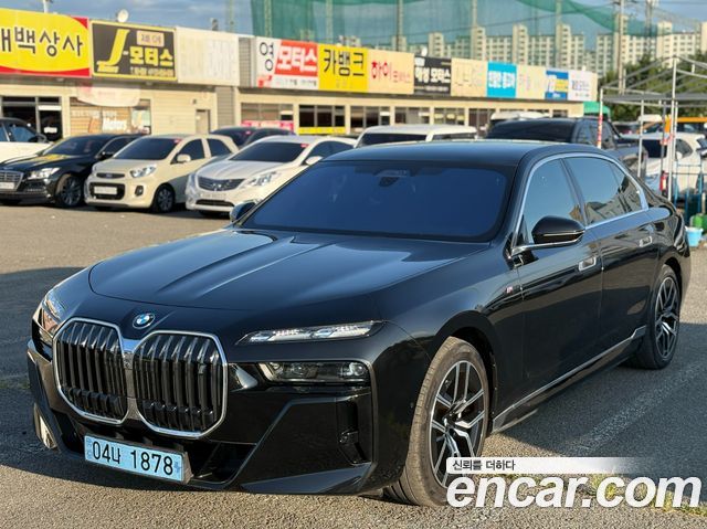 BMW i7 (G70)