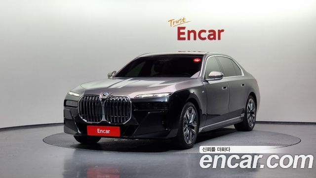 BMW 7 Series (G70)