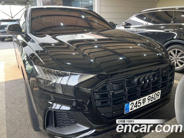 Audi Q8 (4M)