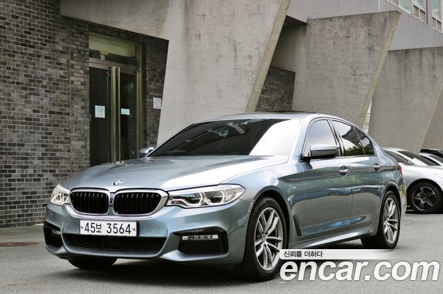BMW 5 Series (G30)