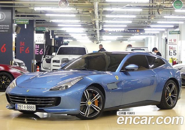 Ferrari GTC4 Lusso