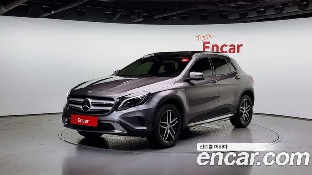 Mercedes-Benz GLA-Class X156