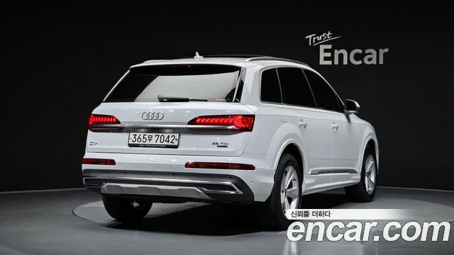 Audi Q7 (4M)