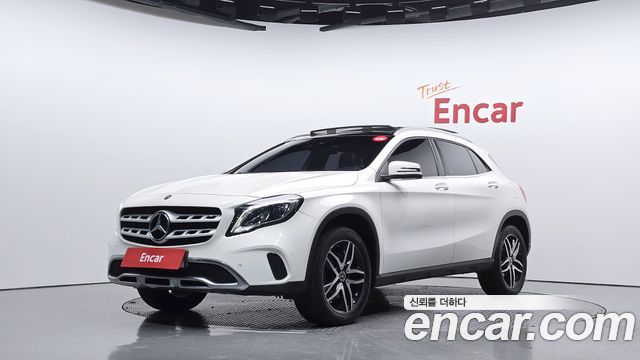 Mercedes-Benz GLA-Class X156