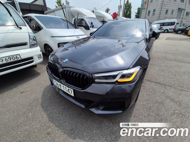 BMW 5 Series (G30)