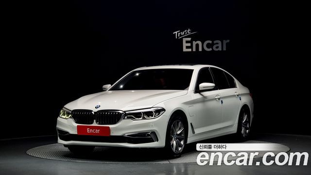 BMW 5 Series (G30)