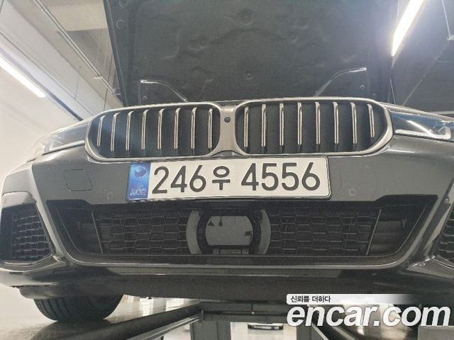 BMW 5 Series (G30)