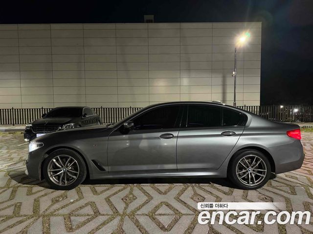 BMW 5 Series (G30)