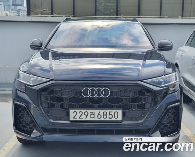 Audi Q8 (4M)