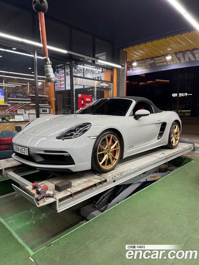 Porsche 718 Boxster