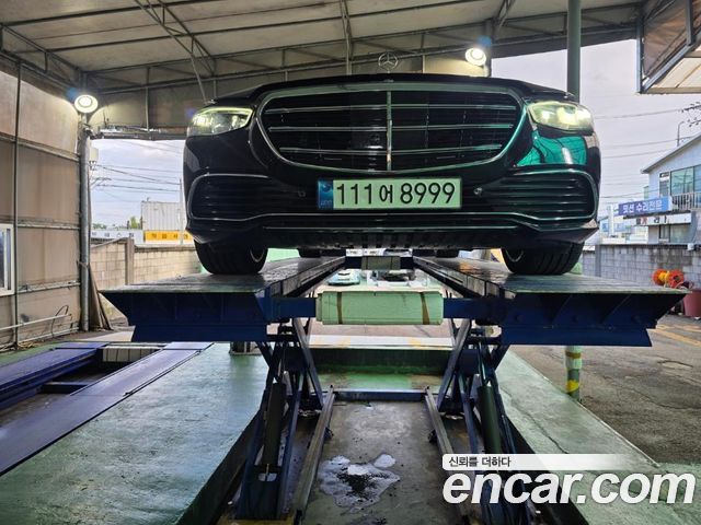 Mercedes-Benz S-Class W223