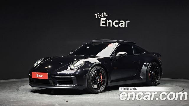 Porsche 911 (992)