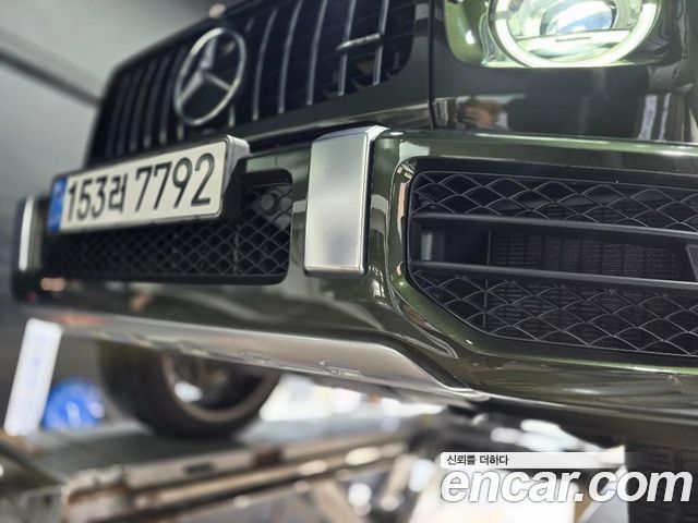 Mercedes-Benz G-Class W463b