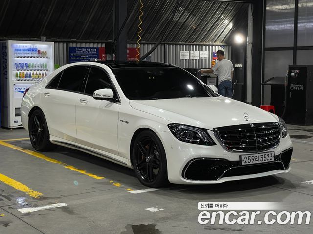 Mercedes-Benz S-Class W222