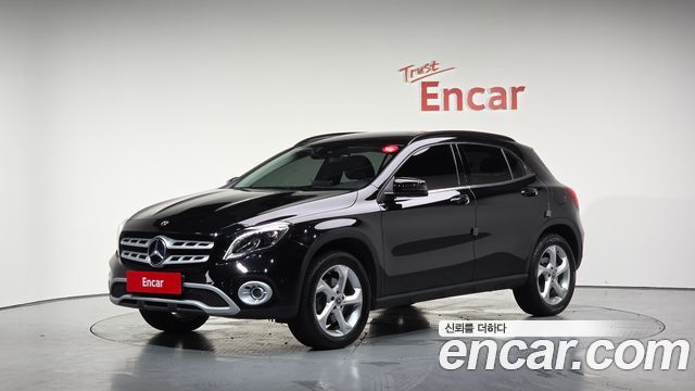 Mercedes-Benz GLA-Class X156