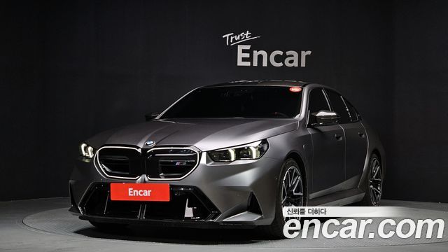 BMW M5 (G90)