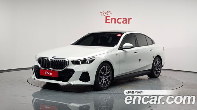 BMW i5 (G60)