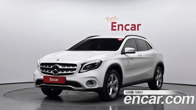 Mercedes-Benz GLA-Class X156