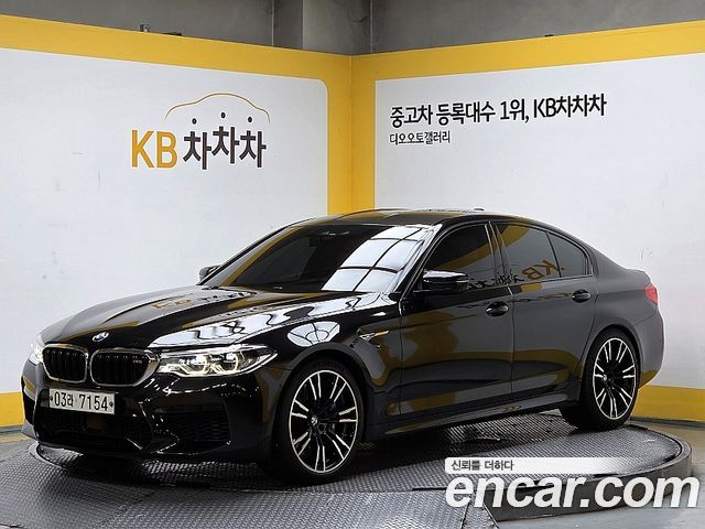 BMW M5 (F90)