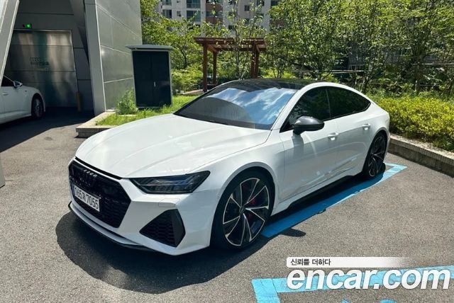 Audi RS7 (4K)