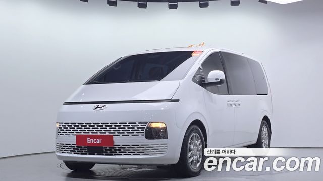 Hyundai Staria