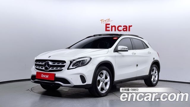 Mercedes-Benz GLA-Class X156
