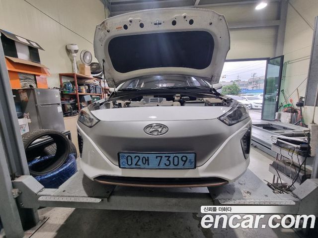 Hyundai Ioniq Electric