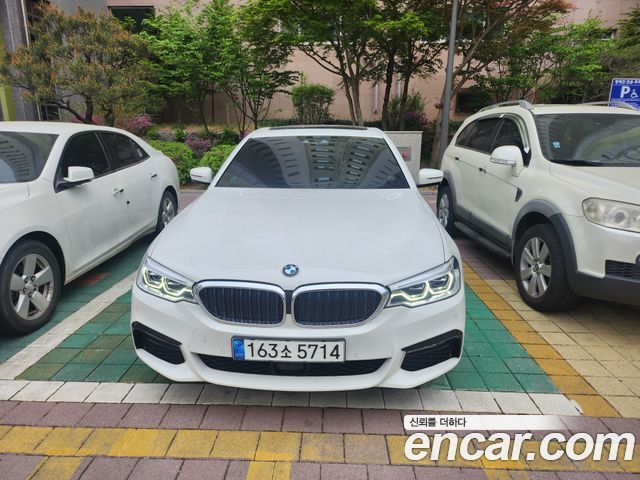 BMW 5 Series (G30)
