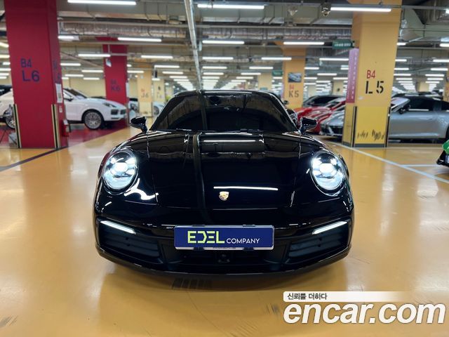 Porsche 911 (992)
