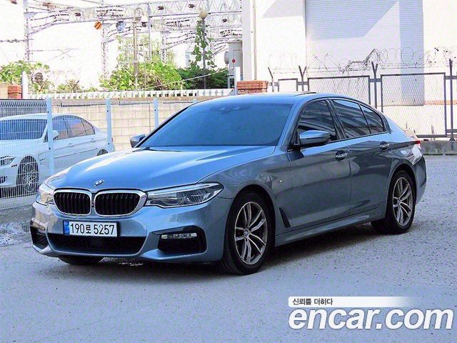BMW 5 Series (G30)