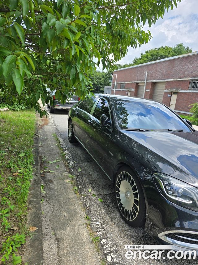 Mercedes-Benz S-Class W222