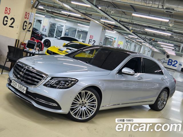Mercedes-Benz S-Class W222
