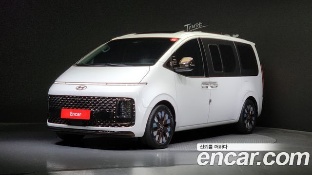 Hyundai Staria