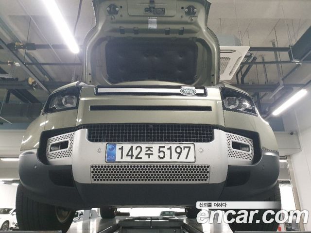 Land Rover Defender (L663)