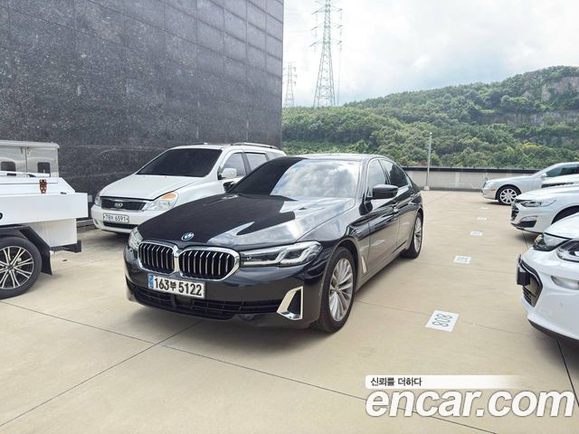 BMW 5 Series (G30)