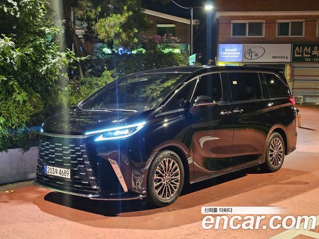 Lexus LM 2nd Gen