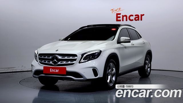 Mercedes-Benz GLA-Class X156