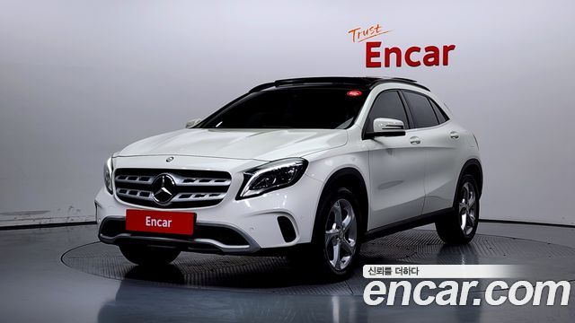 Mercedes-Benz GLA-Class X156