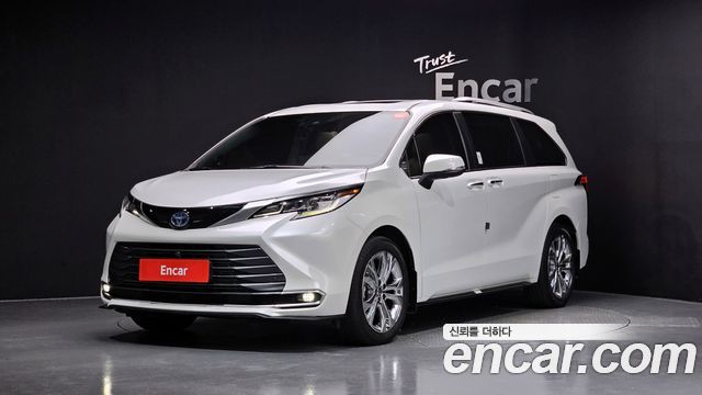Toyota Sienna 4th Gen