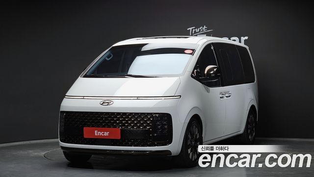 Hyundai Staria
