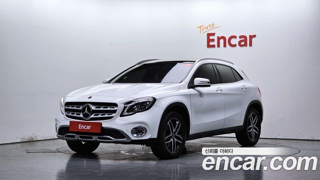 Mercedes-Benz GLA-Class X156