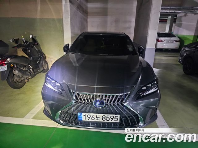 Lexus ES300h 7th Gen