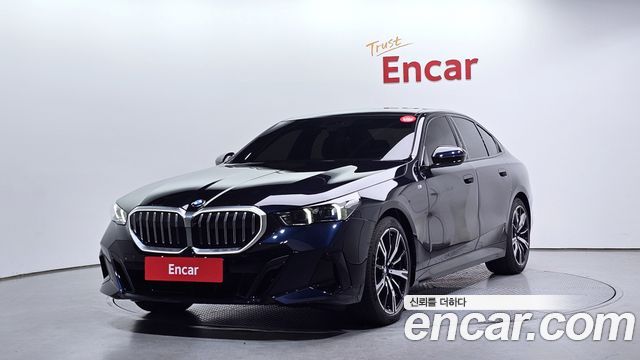 BMW 5 Series (G60)