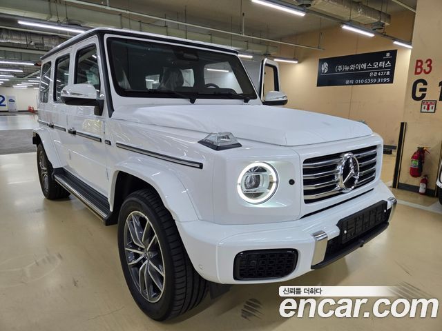 Mercedes-Benz G-Class W465