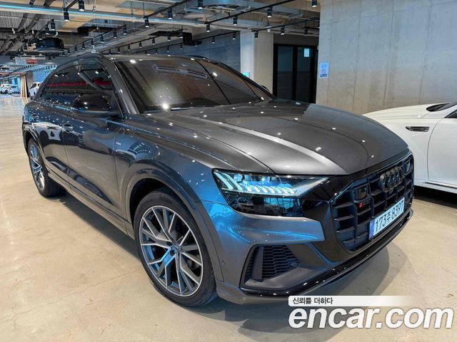 Audi Q8 (4M)