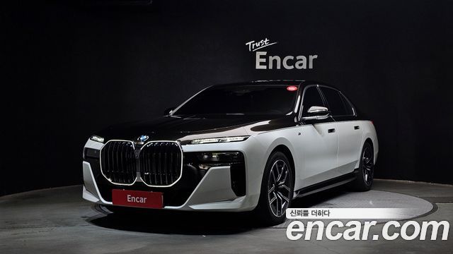 BMW 7 Series (G70)