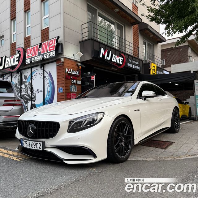 Mercedes-Benz S-Class W222