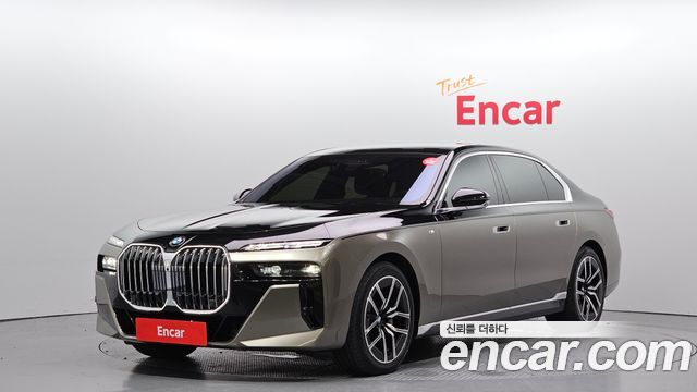 BMW 7 Series (G70)