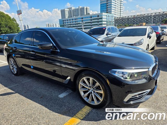 BMW 5 Series (G30)