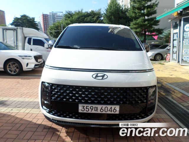 Hyundai Staria